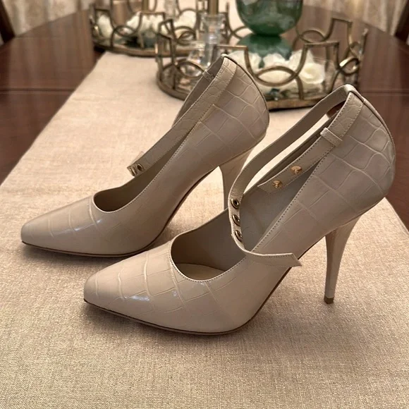 Burberry Beige Croc-Embossed Leather Ankle Strap Heels Size 40/ 9US - Picture 11 of 13